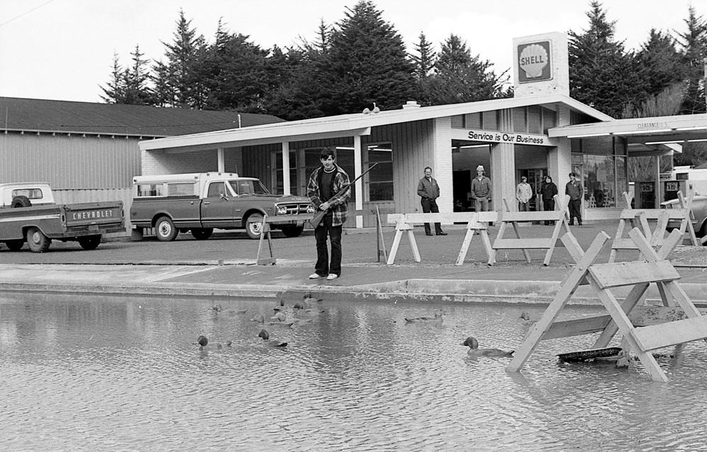 Bob Elliott's Shell Station, 1975