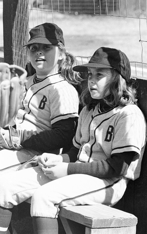 Sara Giles and Lisa Lindahl, 1975