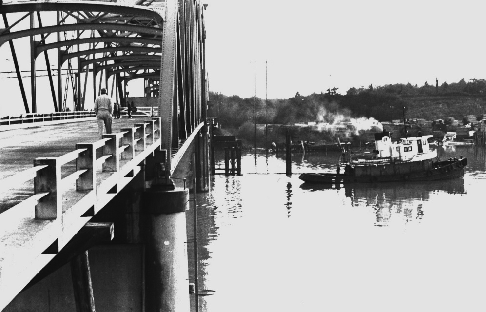 Tug guiding barge under Bullards Bridge, 1966