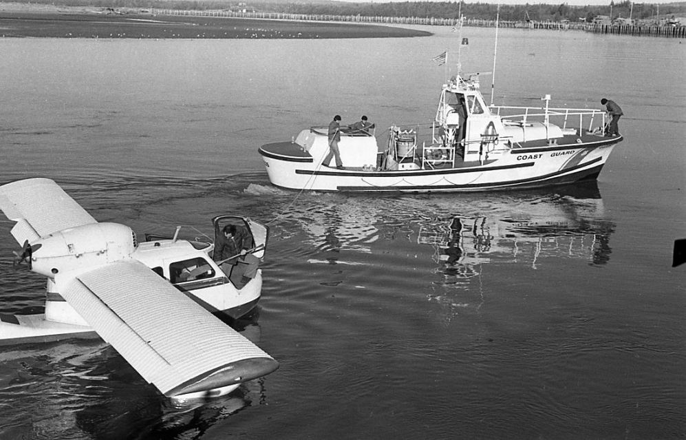 Seaplane rescued, 1974