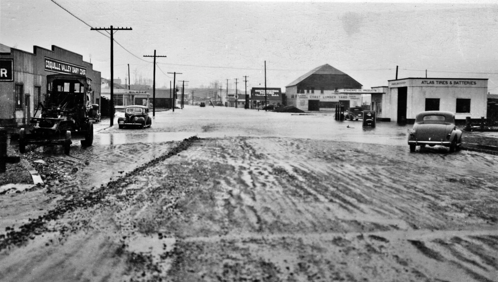 Ferry Creek overflowed its bank, 1940