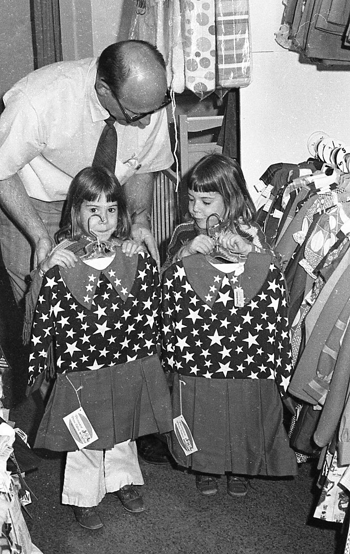 Richert twins, Trina and Traci, 1971