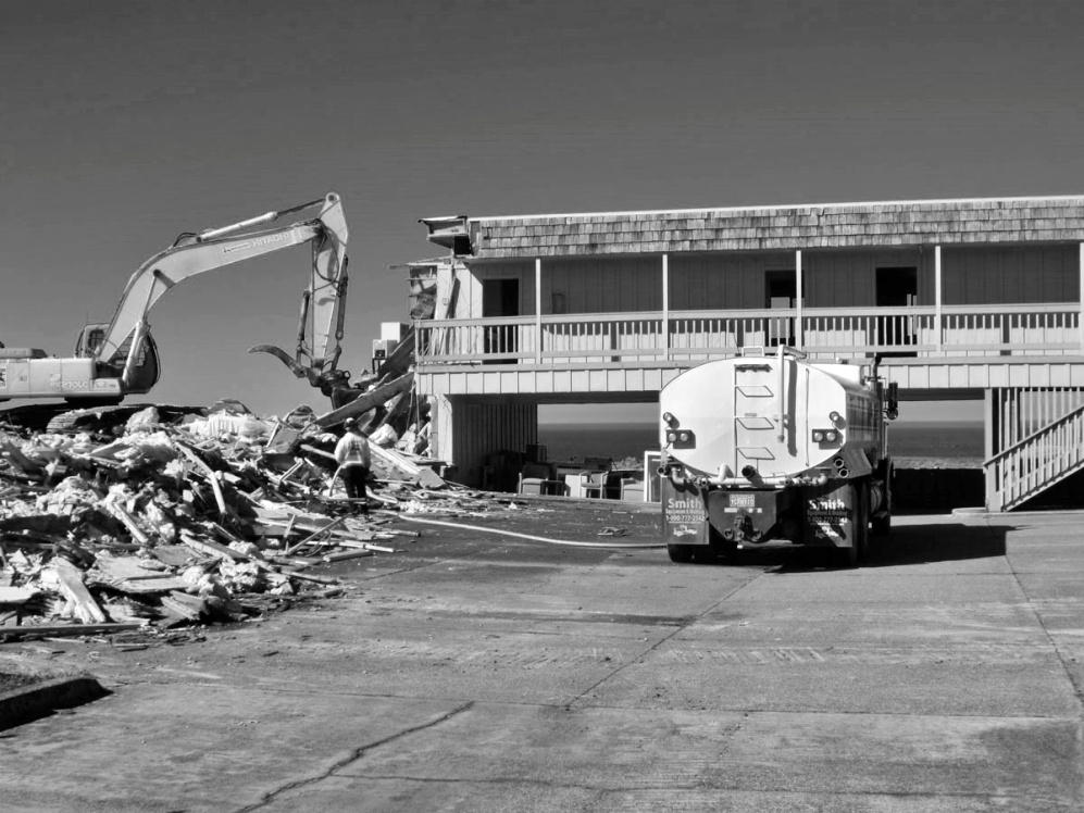 Demolition of Bandon Beach Motel, 2022